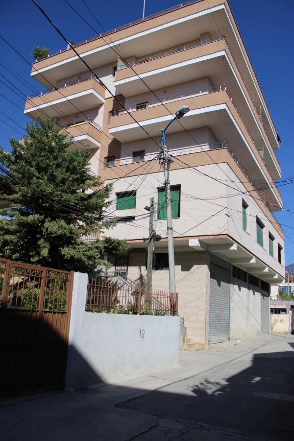 Deni'S Family Apartment In New Blvd Tiran Dış mekan fotoğraf