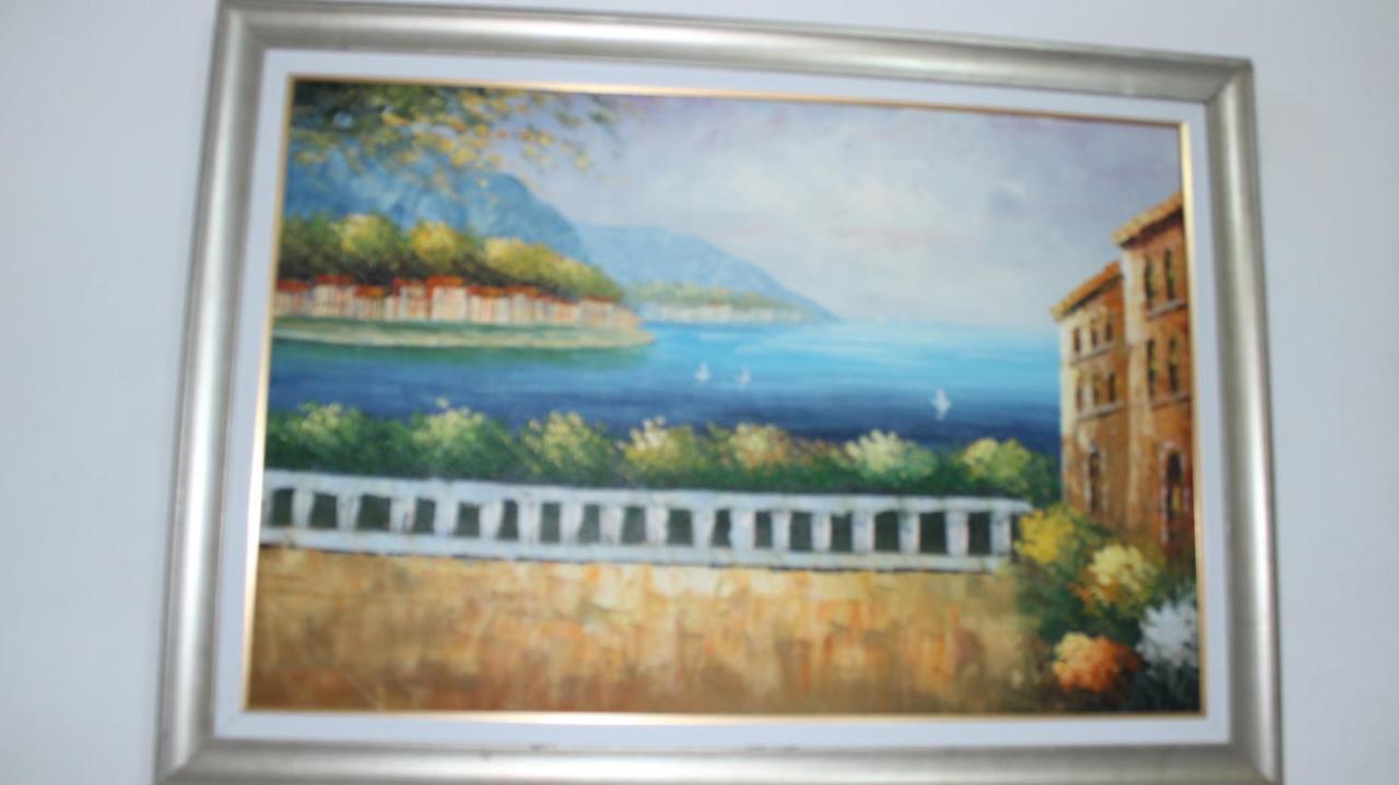 Deni'S Family Apartment In New Blvd Tiran Dış mekan fotoğraf