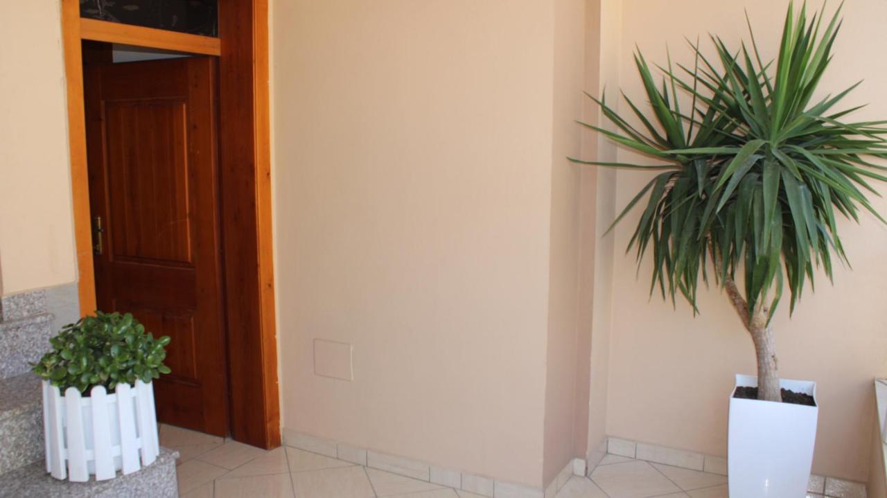Deni'S Family Apartment In New Blvd Tiran Dış mekan fotoğraf